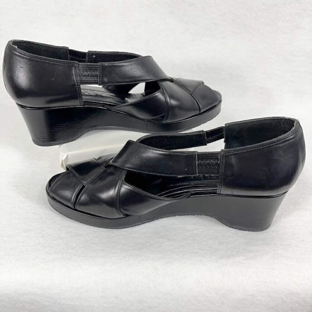 Donald J. Pliner Peep Toe Wedge Sandals Leather Summer Preppy Minimalist 7.5